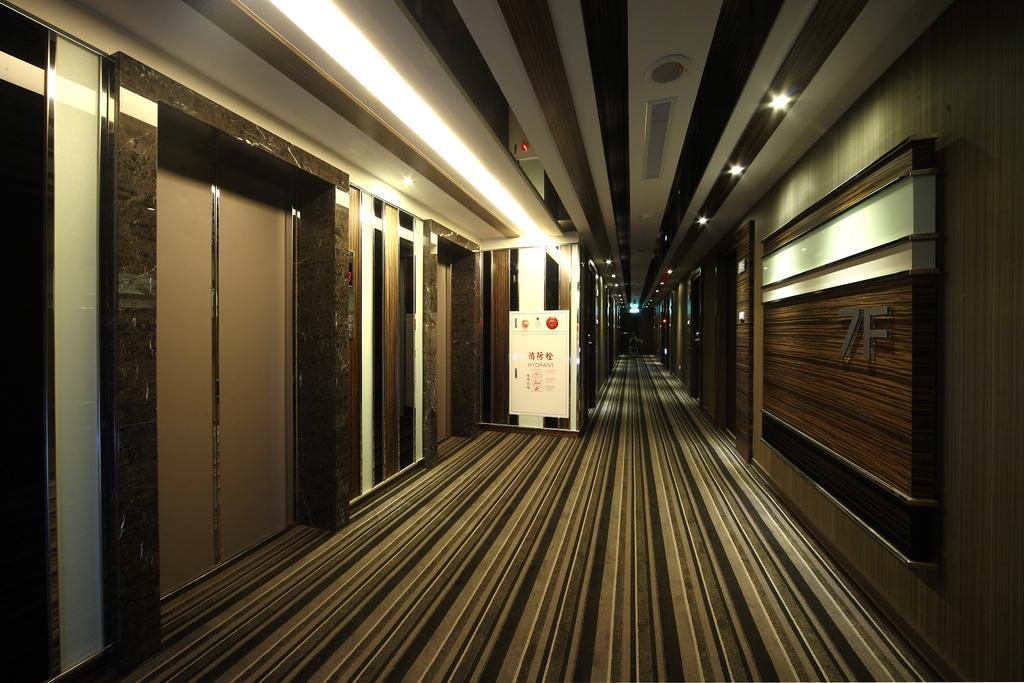 宜都大飯店 Idol Hotel Kaohsiung Exterior foto